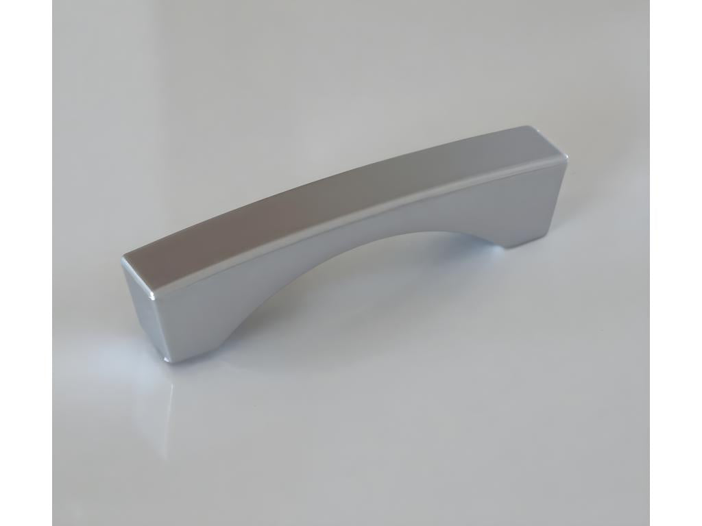 Set di 40 armadi bianchi