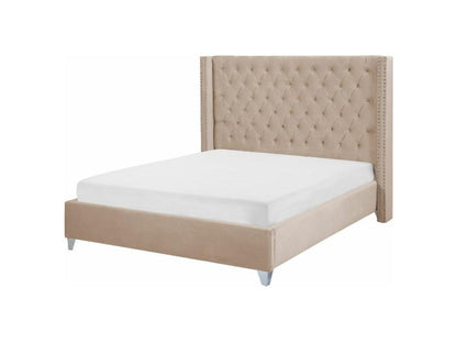 Letto in velluto beige trapuntato