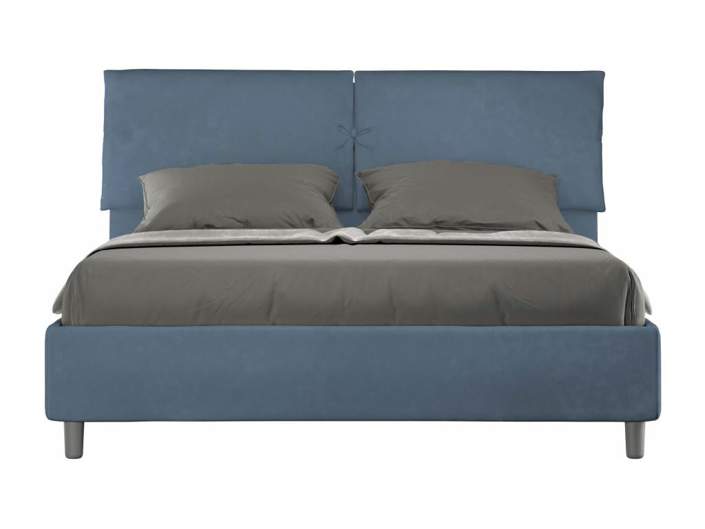 Letto blu trapuntato